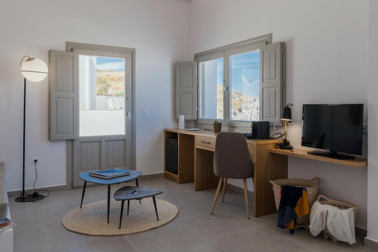 Symphony Suites Santorini Pyrgos Kallistis Ngoại thất bức ảnh