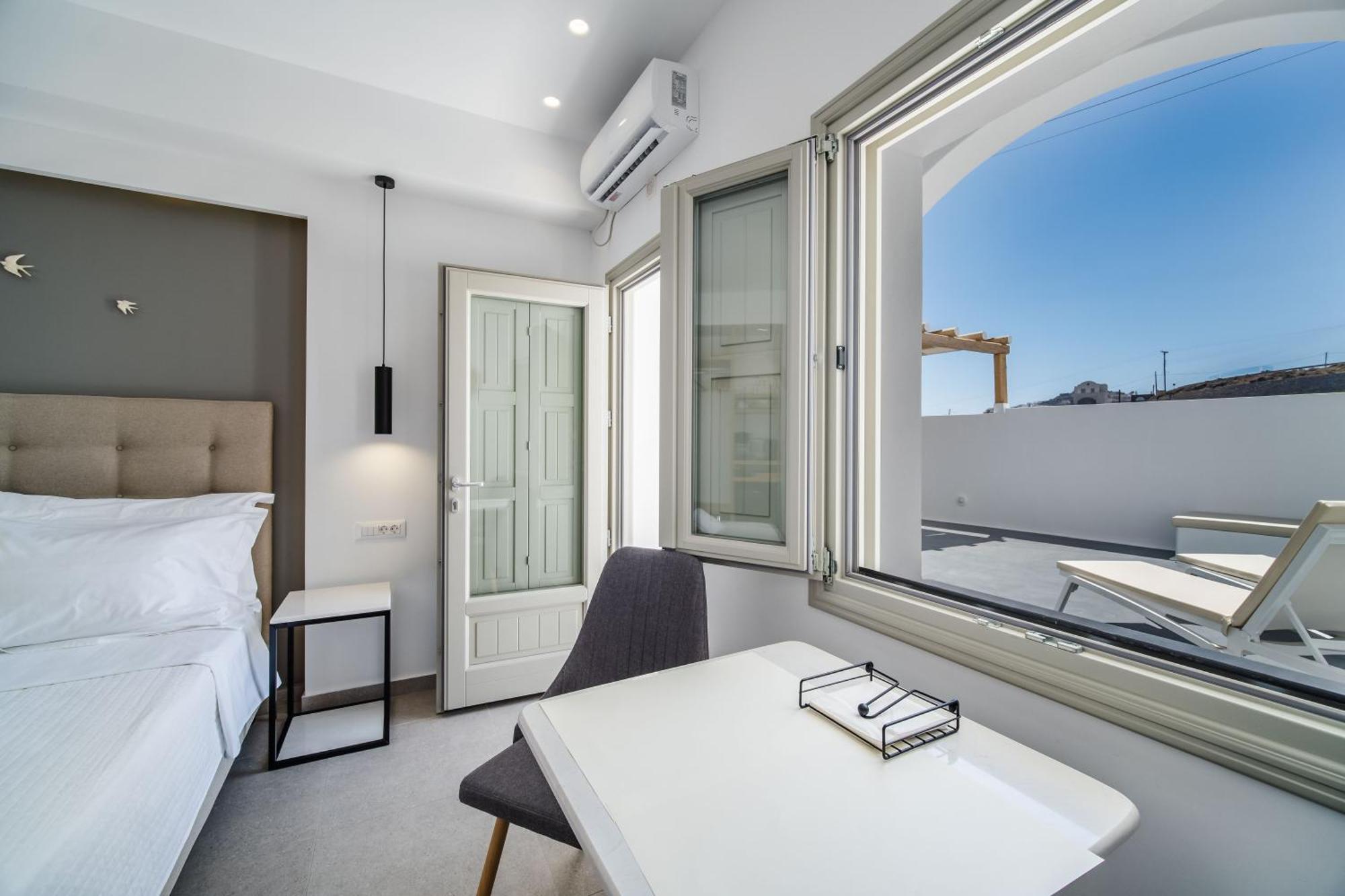Symphony Suites Santorini Pyrgos Kallistis Phòng bức ảnh